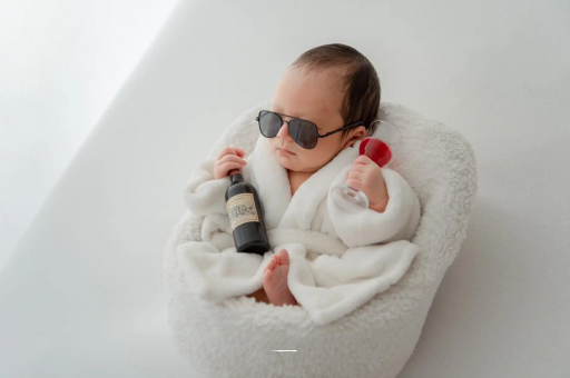 新疆宝宝嘴唇上翘